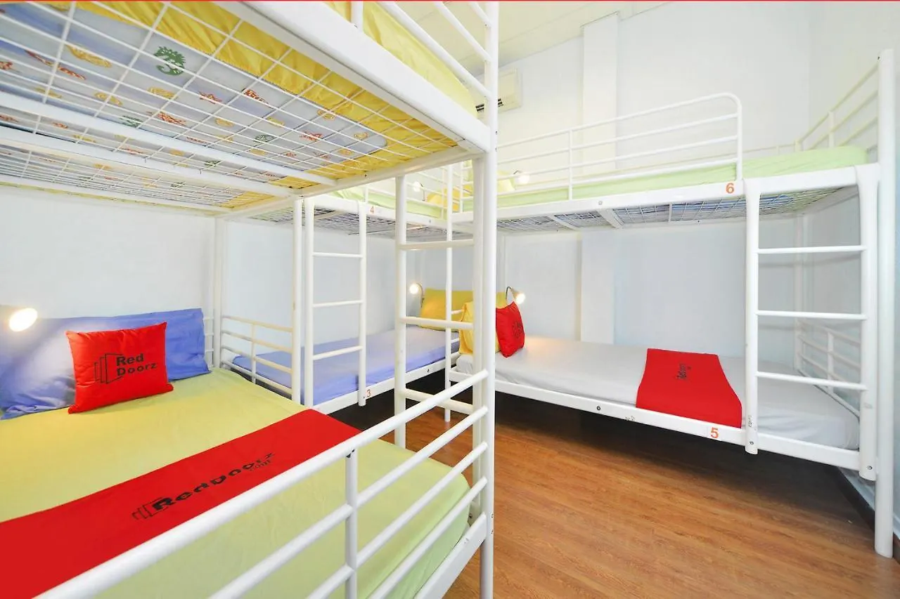 Reddoorz Hostel @ Clarke Quay Singapore